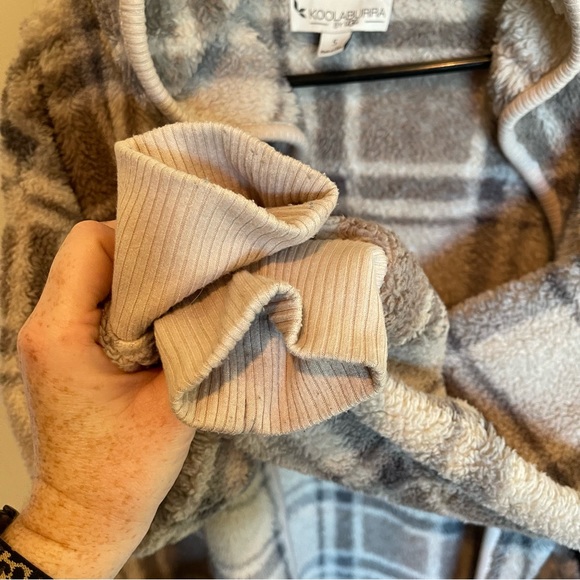 Koolaburra By UGG Cozy Fleece Cardigan - Picture 6 of 7